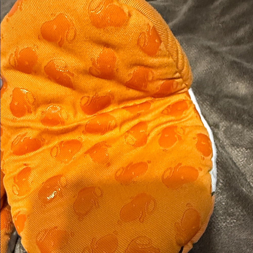 Peanuts Halloween Snoopy Oven Mitts - Orange and White - Picture 5 of 5